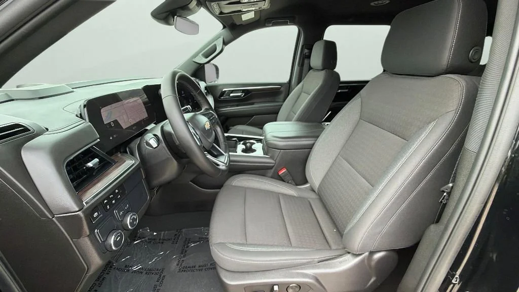Used 2025 Black Chevrolet LS image 17