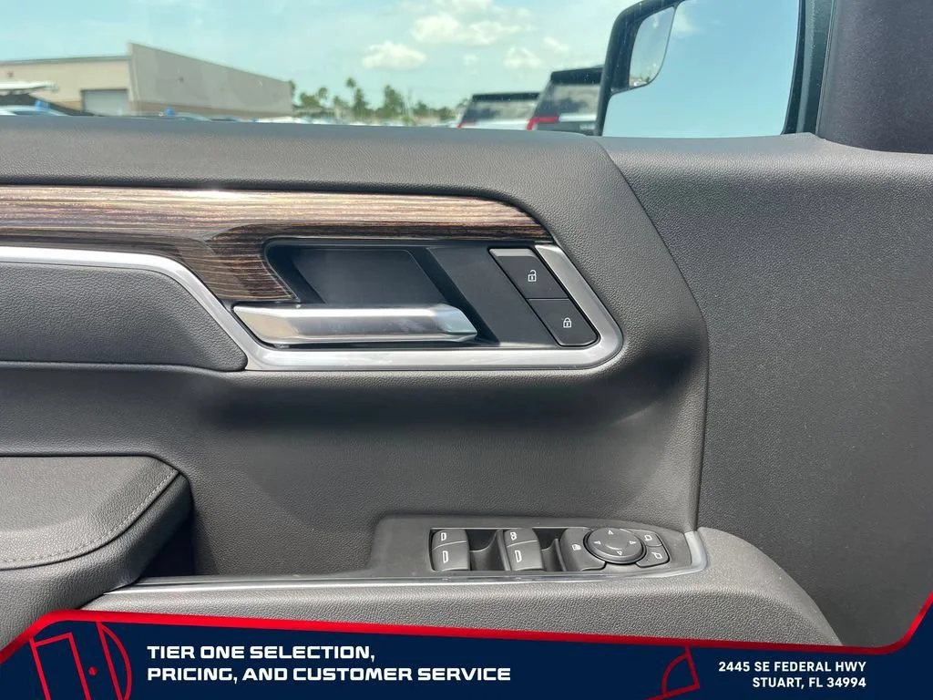 New 2026 Summit White GMC Elevation image 22
