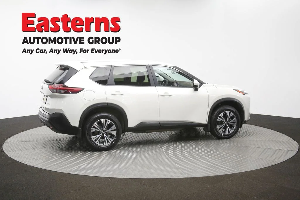 Used 2023 White Nissan SV image 41