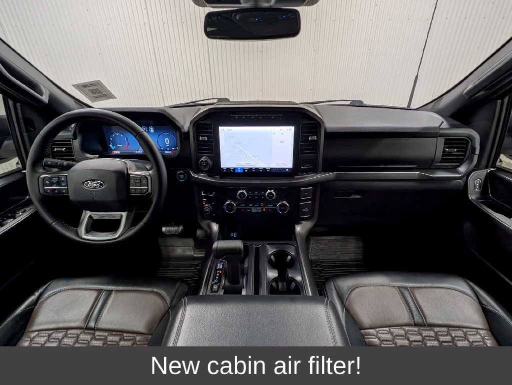 Used 2024 Oxford White Ford XLT image 3
