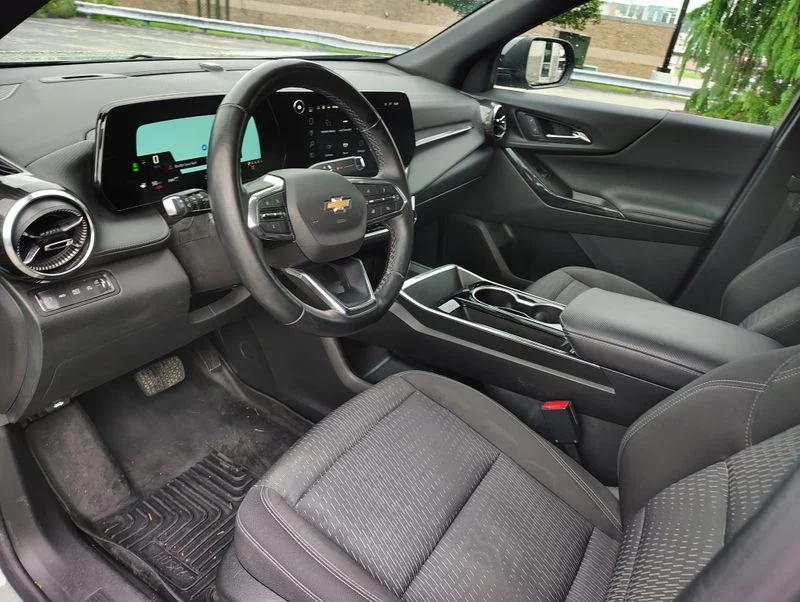 Used 2025 Green Chevrolet LT image 13
