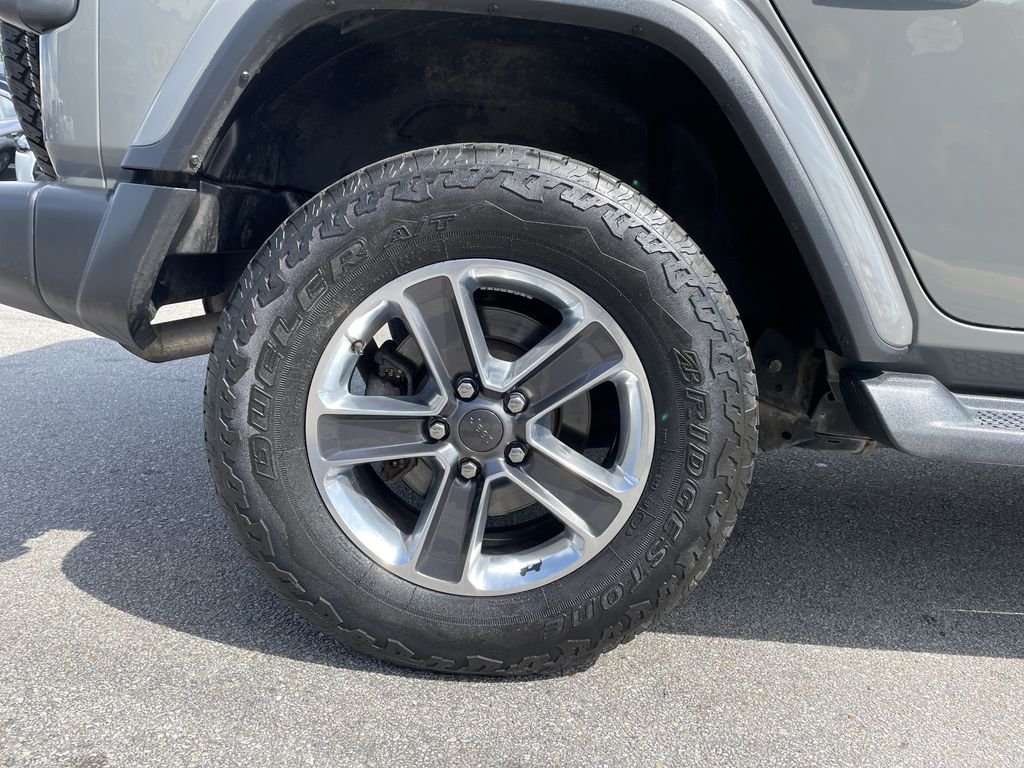 Used 2020 Gray Jeep Unlimited Sahara image 11