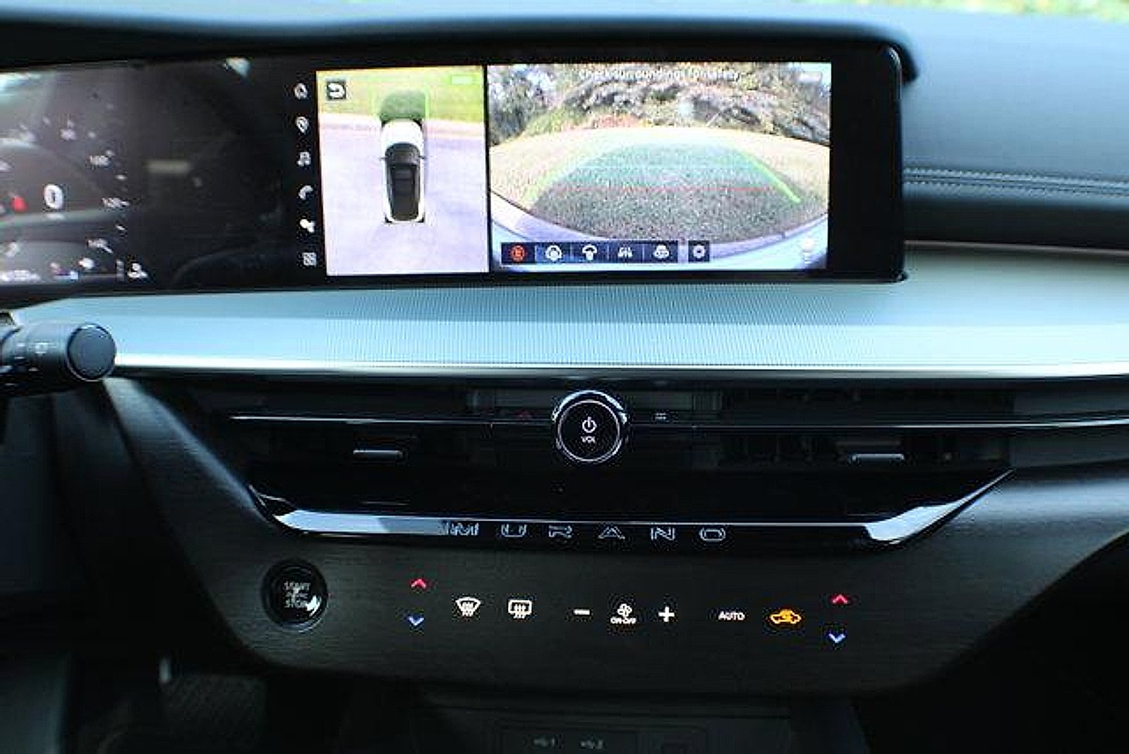2025 Nissan Murano SL - Photo 11
