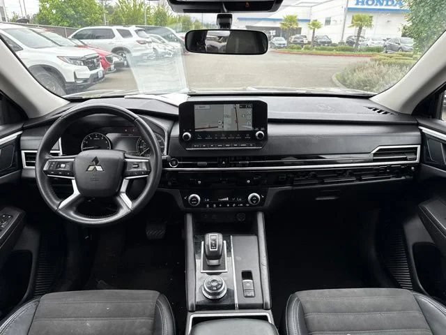Used 2023 Cosmic Blue Metallic Mitsubishi SE image 15
