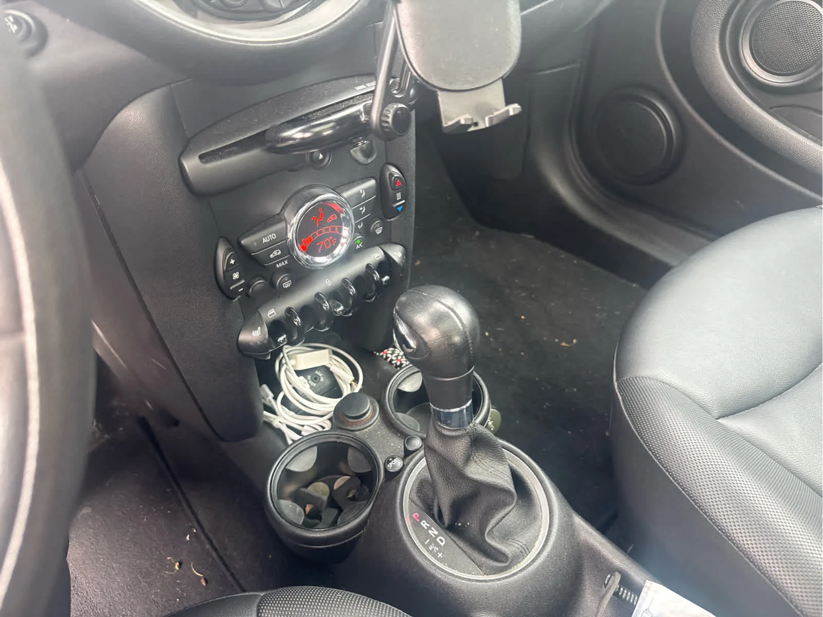 Used 2013 Pepper White MINI  image 13
