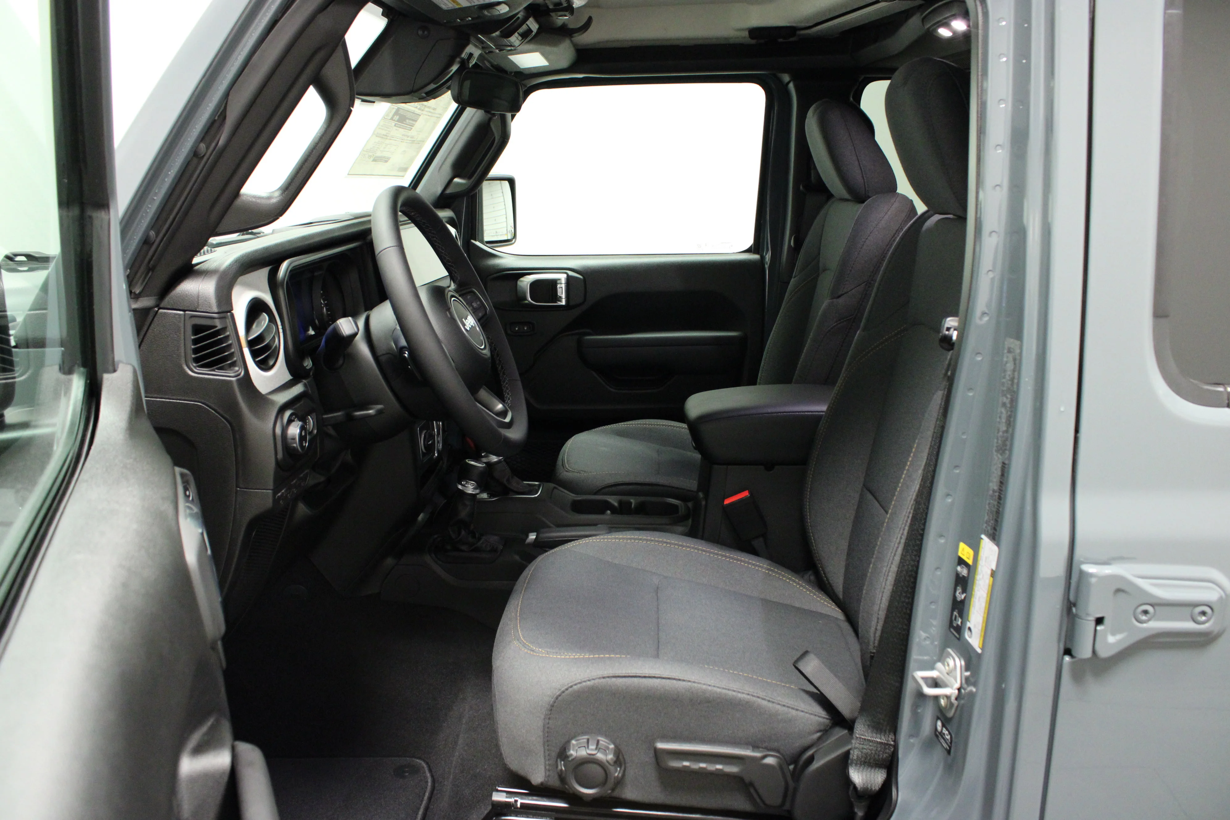 New 2026 Anvil Clear-Coat Exterior Paint Jeep Sport S image 16