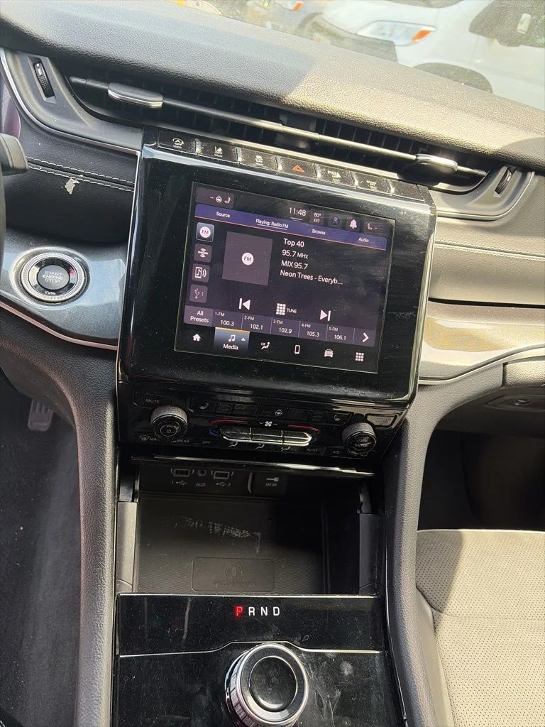Used 2023 Gray Jeep Altitude X image 10