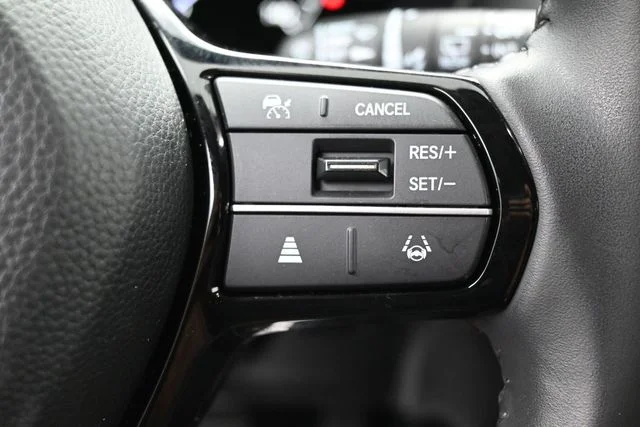 Used 2024 White Honda EX-L image 29