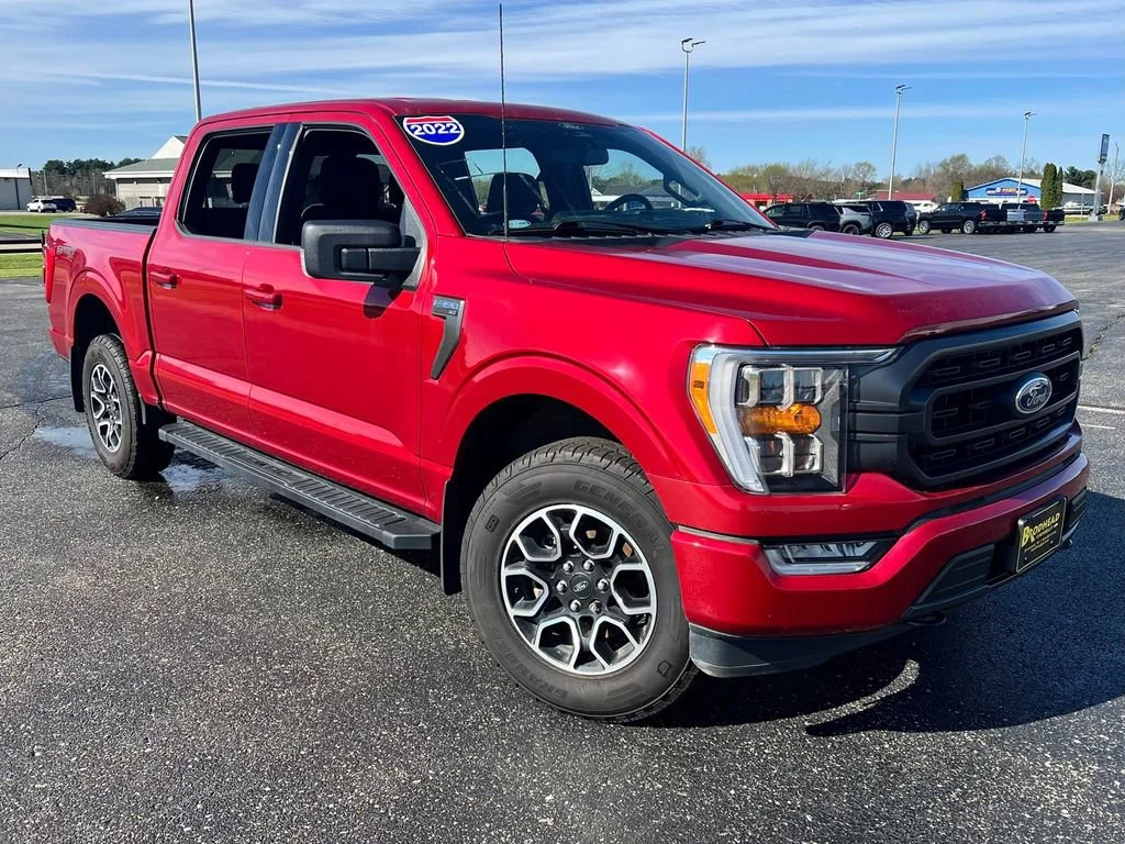 2022 Ford F-150 XLT 4x4 SuperCrew 145 in's photo