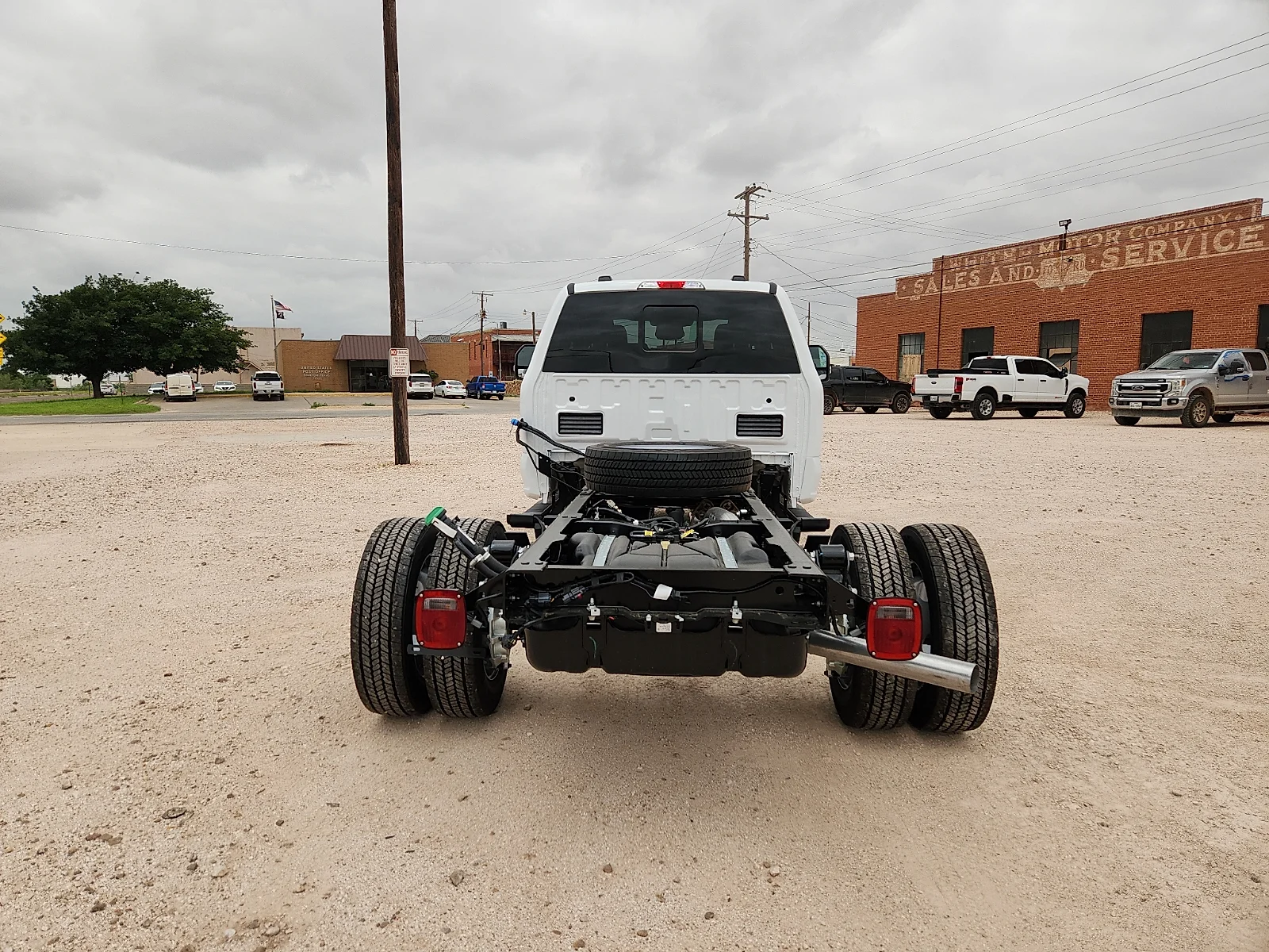 New 2026 Oxford White Ford XL image 6