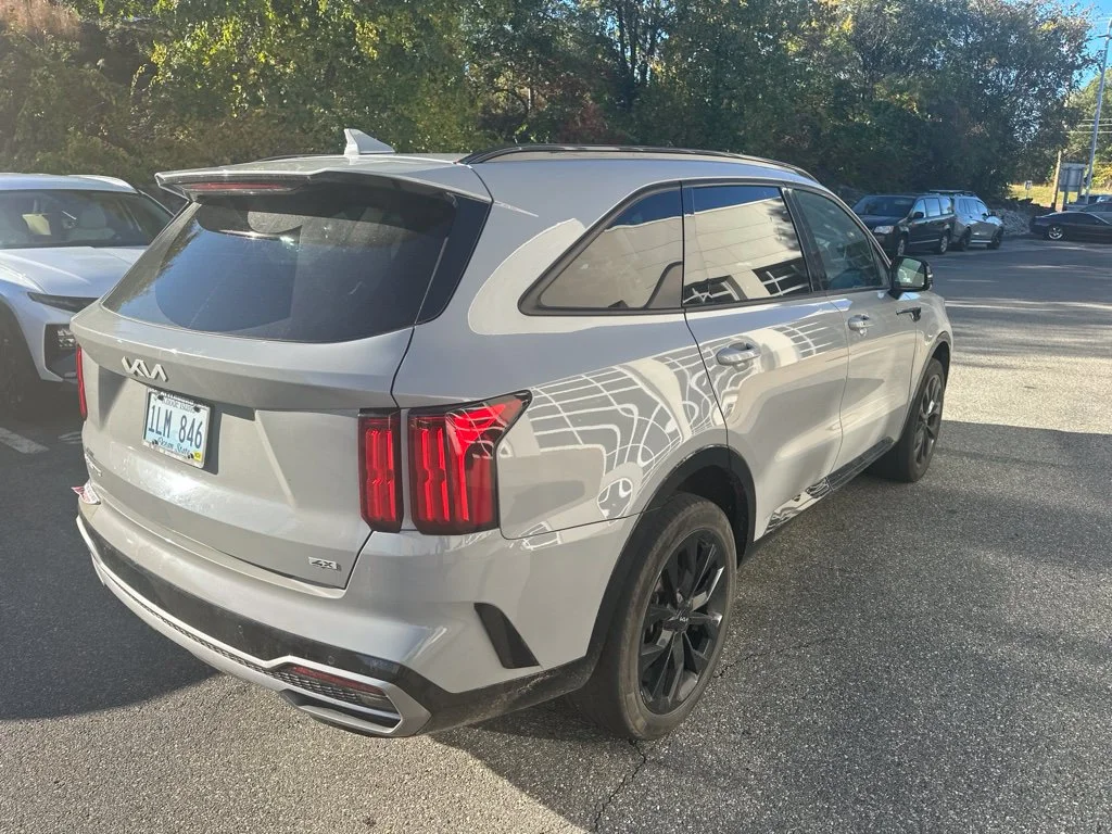 Used 2023 Gray Kia SX image 2