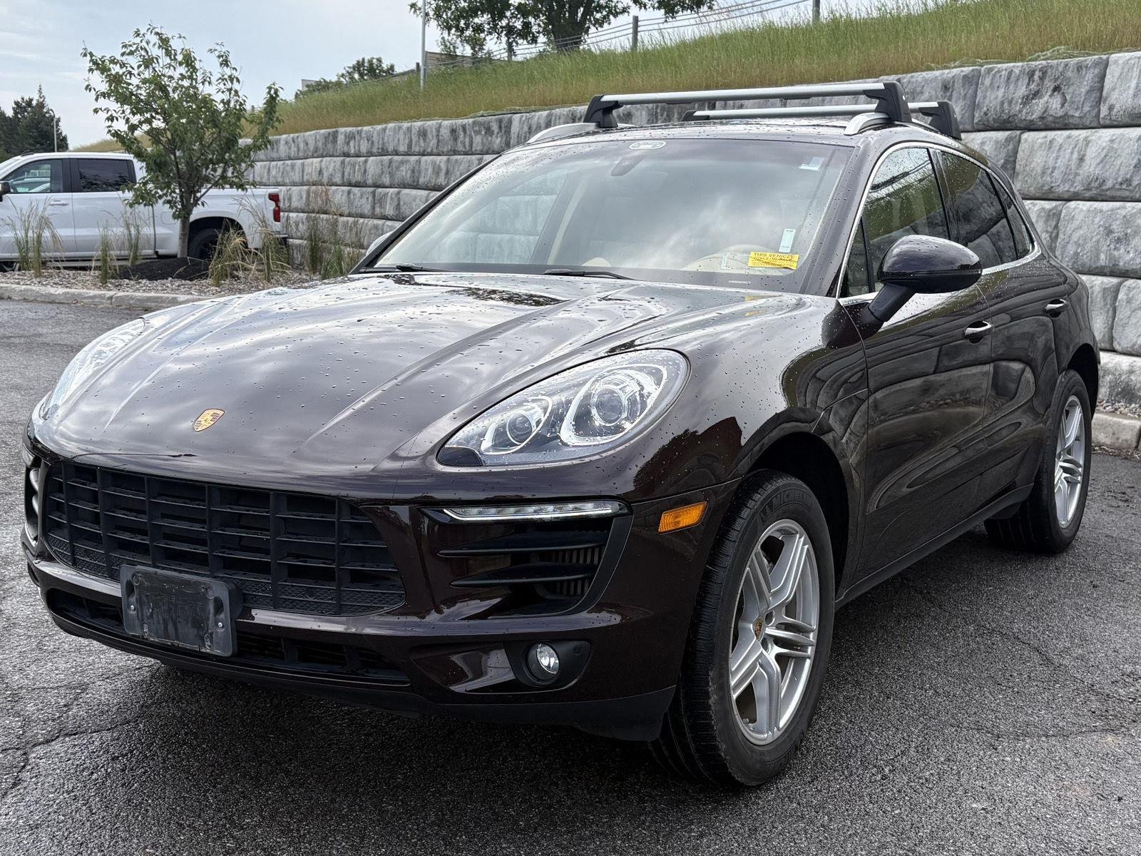 Used 2016  Porsche S image 3
