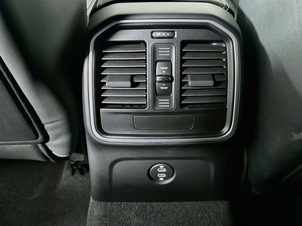 Pre-Owned 2026 Porsche Macan GTS, photo 26
