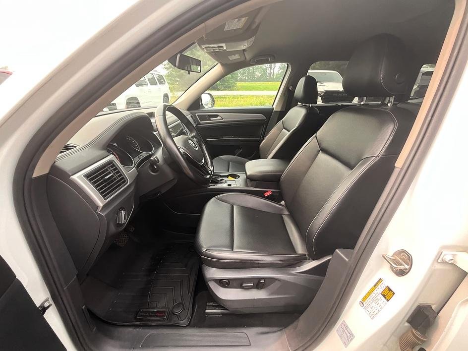 Used 2019 White Volkswagen 2.0T SE image 15