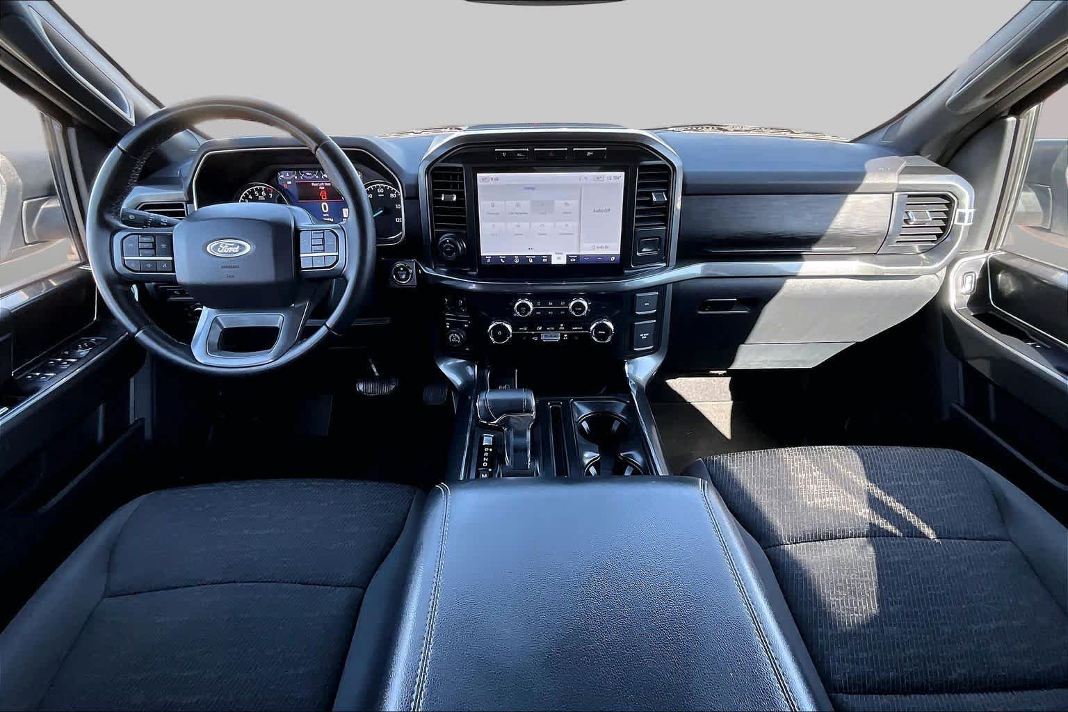 Used 2023 Oxford White Ford XLT image 15