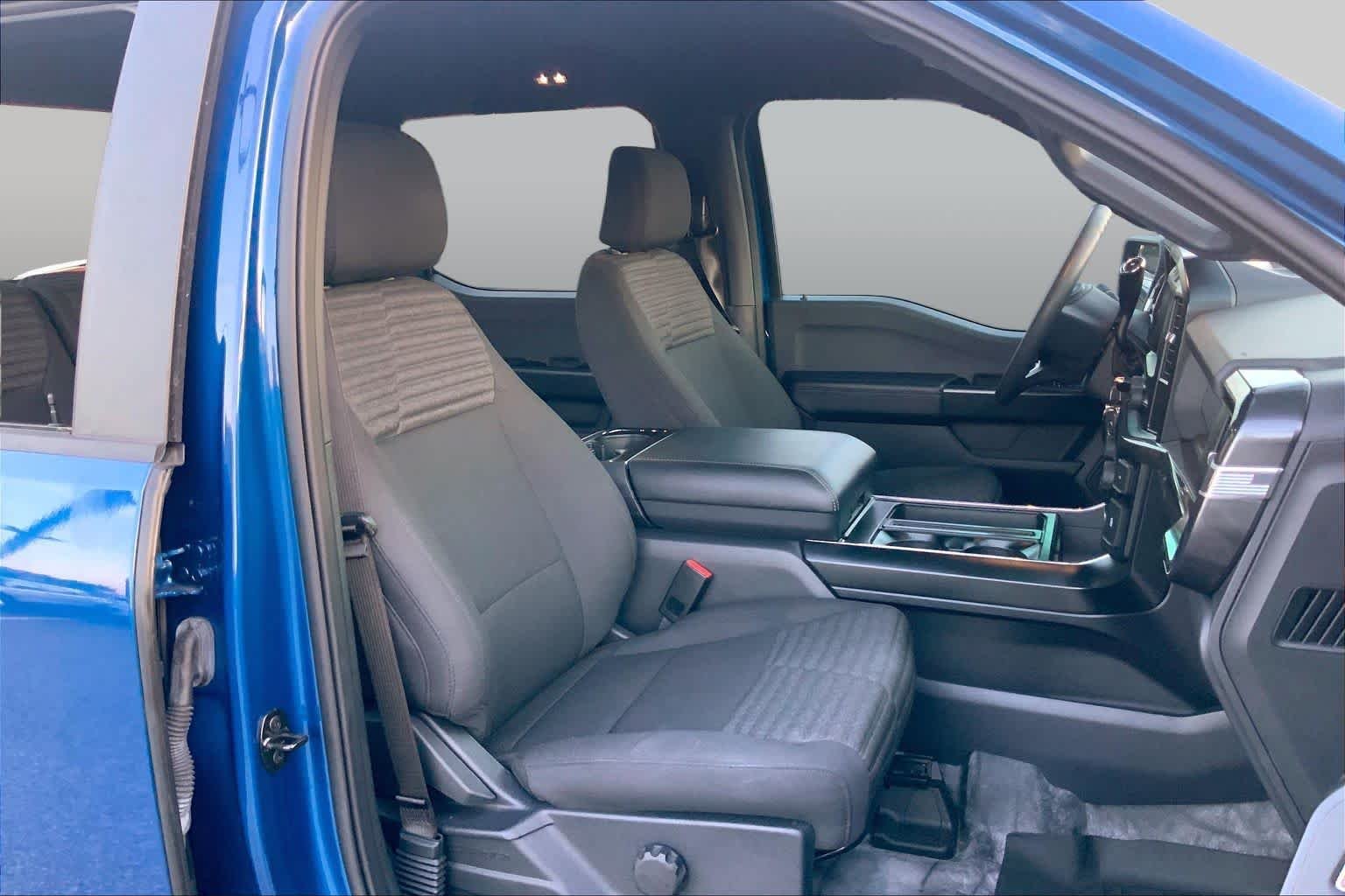Used 2023 Atlas Blue Metallic Ford XL image 9