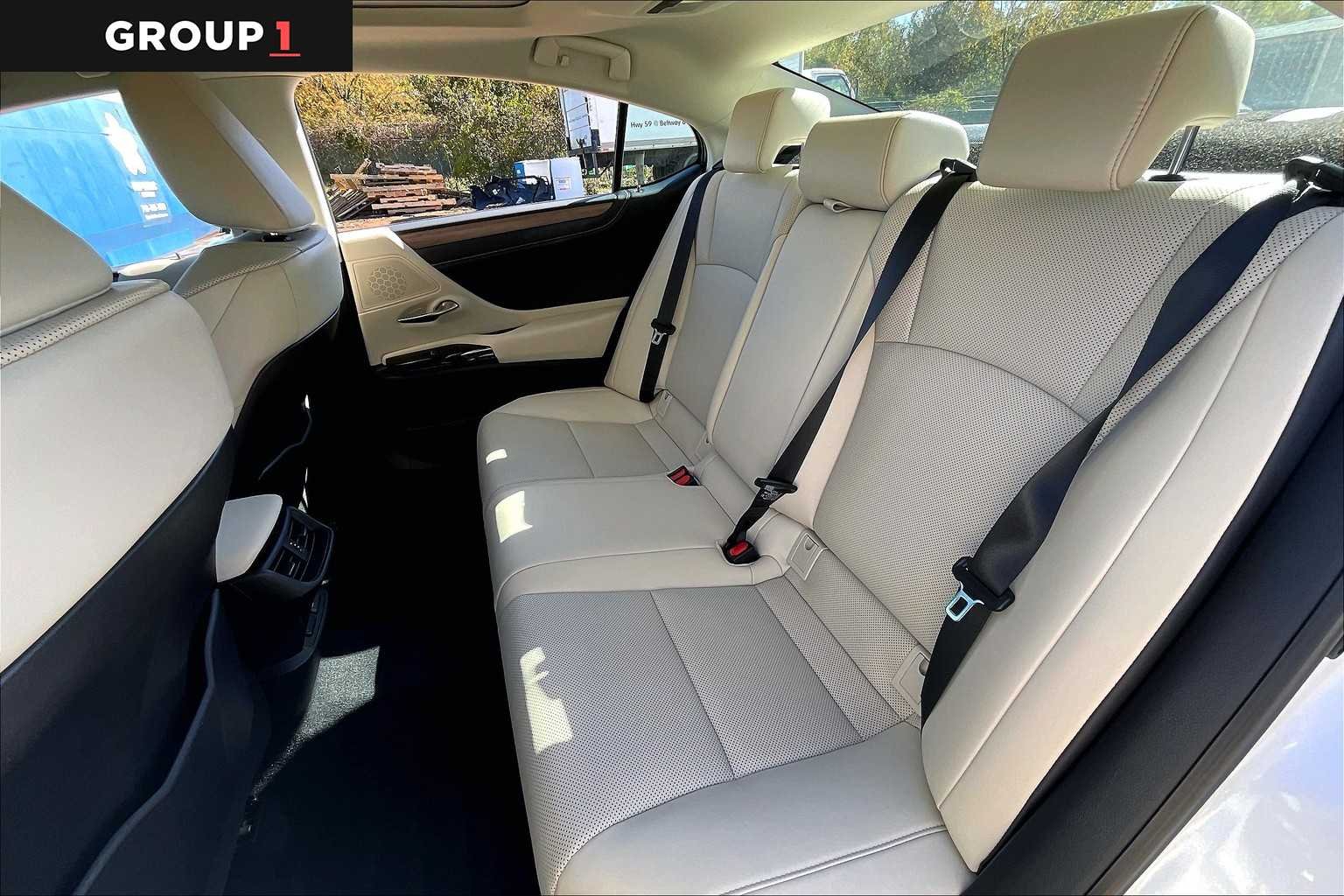 Used 2023 Eminent White Pearl Lexus  image 21
