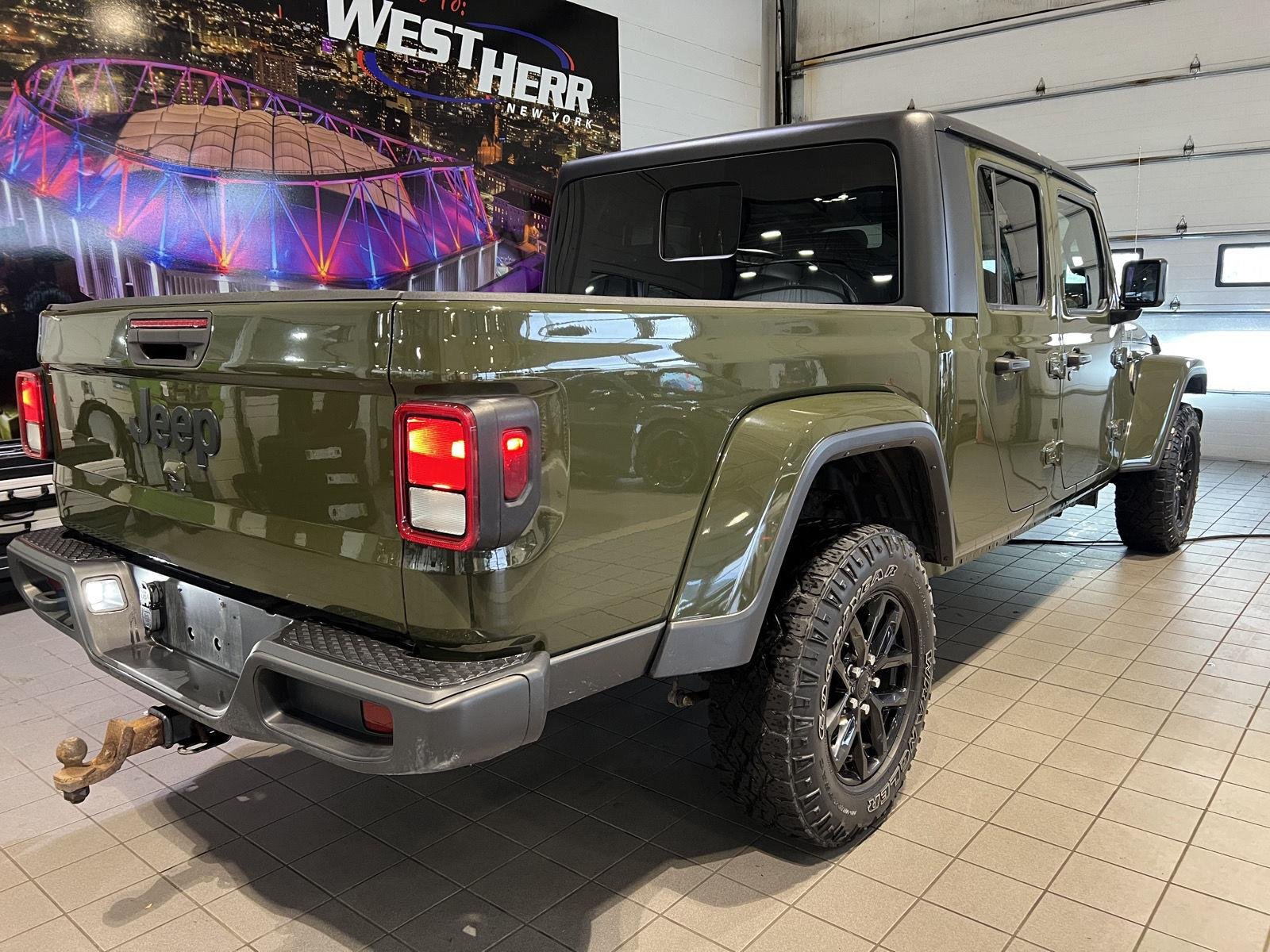 Used 2022 Sarge Green Clearcoat Jeep Altitude image 6