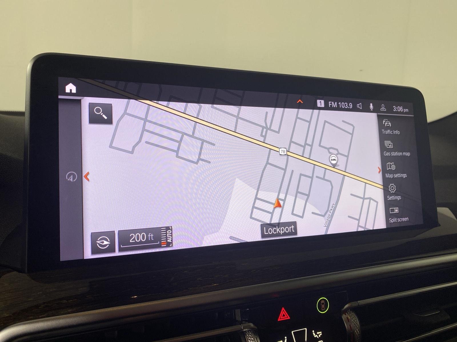 Used 2023 Skyscraper Gray Metallic BMW xDrive30i image 21