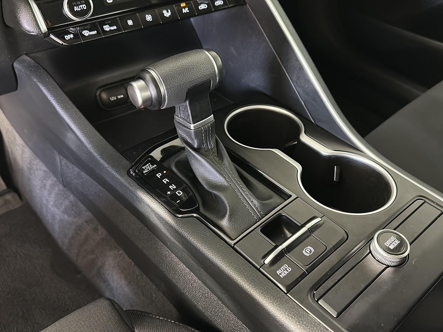 Used 2023 Everlasting Silver Kia LXS image 19