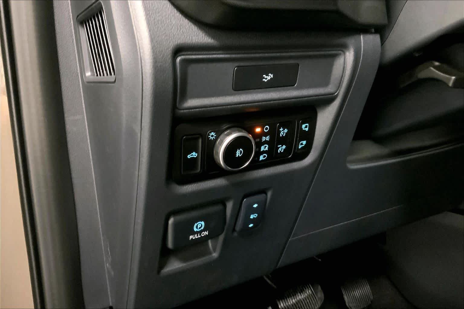 New 2026 Marsh Gray Ford Tremor® image 18