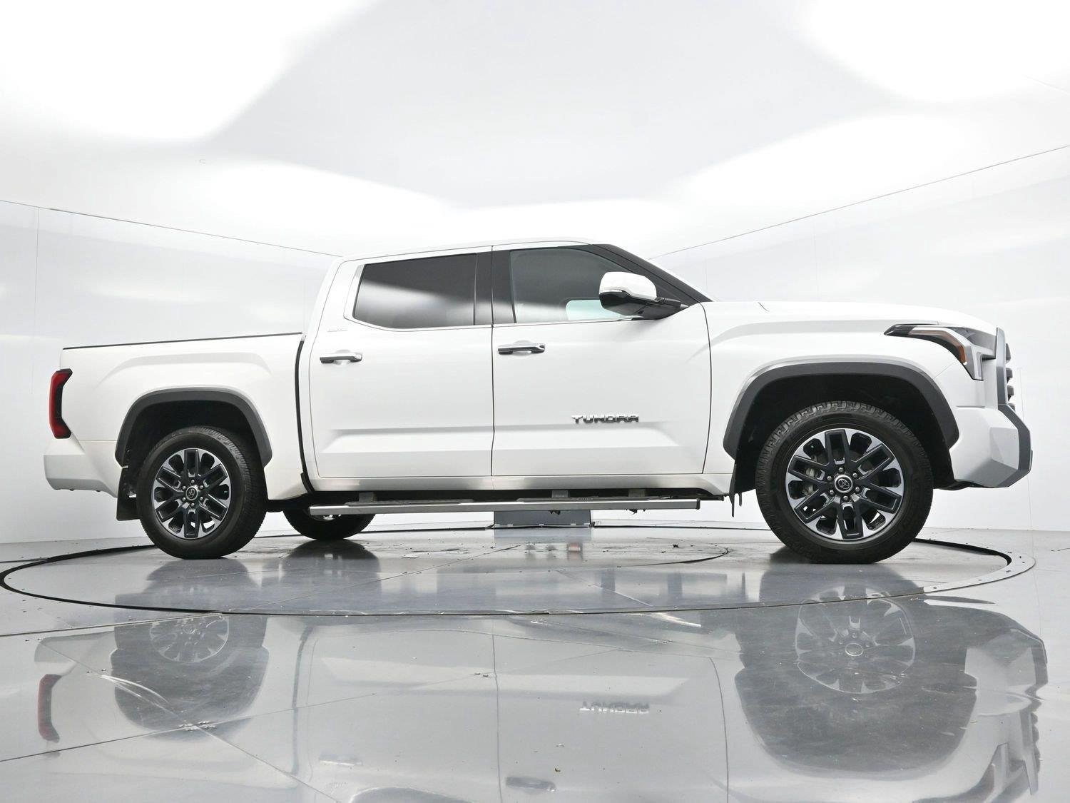 Used 2023 Ice Cap Toyota Limited image 46