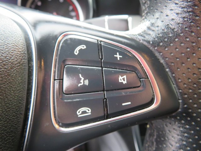 Used 2020 Jupiter Red Mercedes-Benz GLA 250 image 29