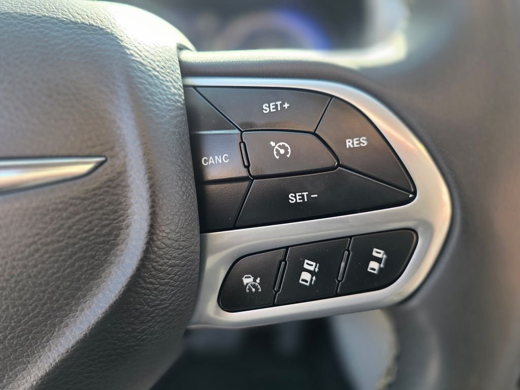 2023 Chrysler Pacifica Touring L - Photo 29