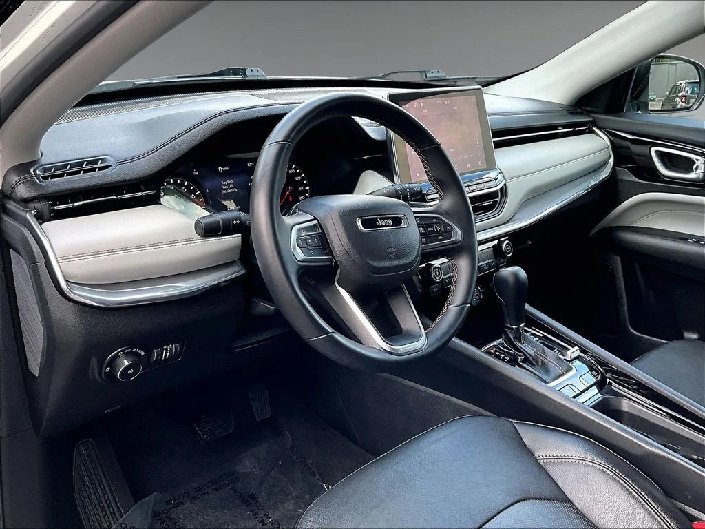 Used 2022 White Jeep Limited image 12