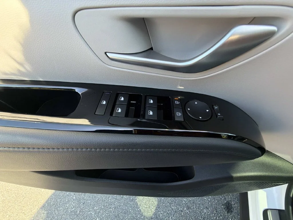 Used 2026 White Hyundai Limited image 16