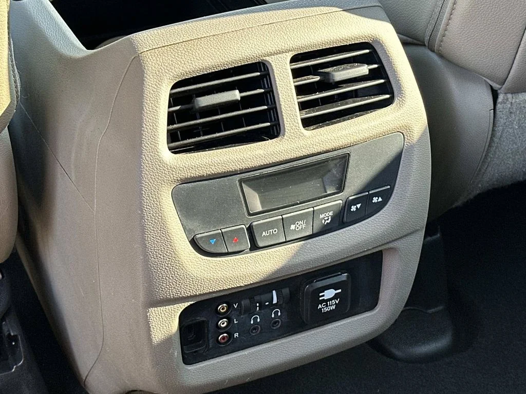 Used 2016  Honda EX-L image 17