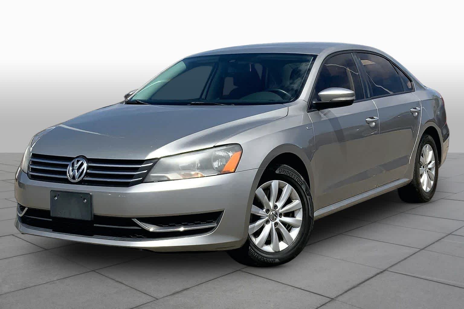 Pre-Owned 2014 Volkswagen Passat S