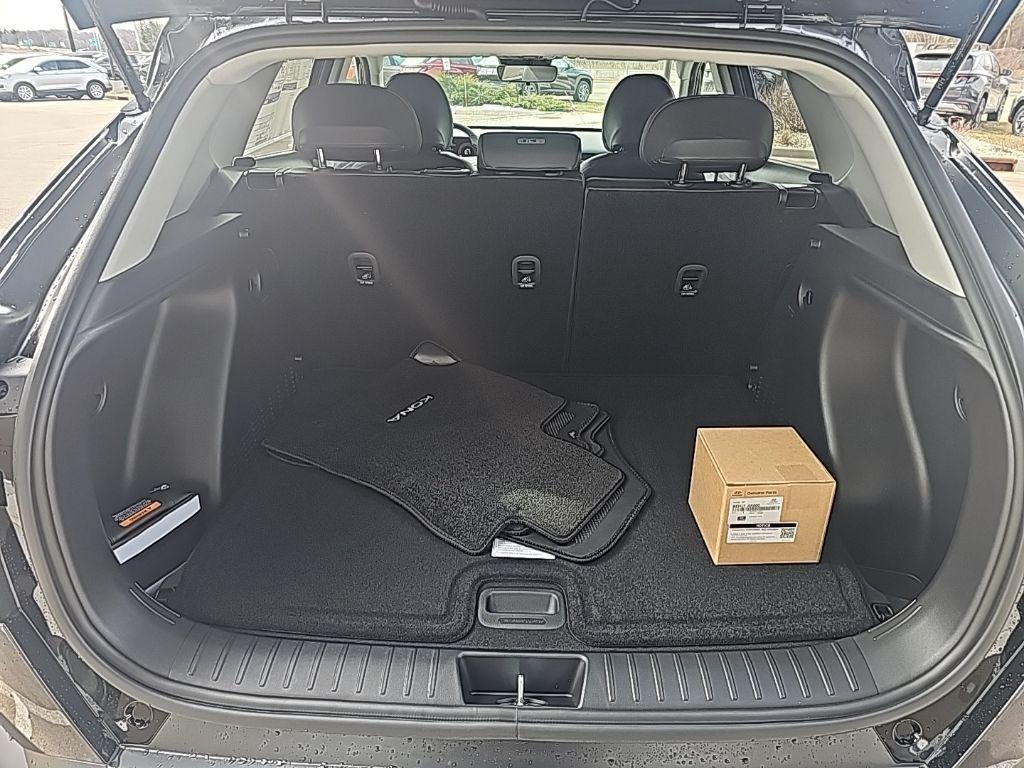 New 2026 Black Hyundai SEL Premium AWD image 35