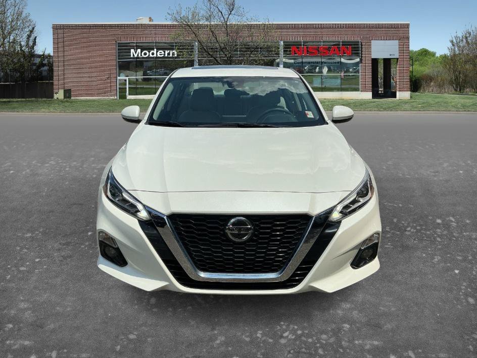 Used 2021 Pearl White Tricoat Nissan 2.5 SL image 6
