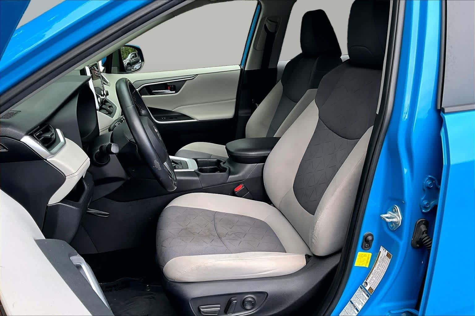 Used 2019 Blue Flame Toyota Hybrid XLE image 8