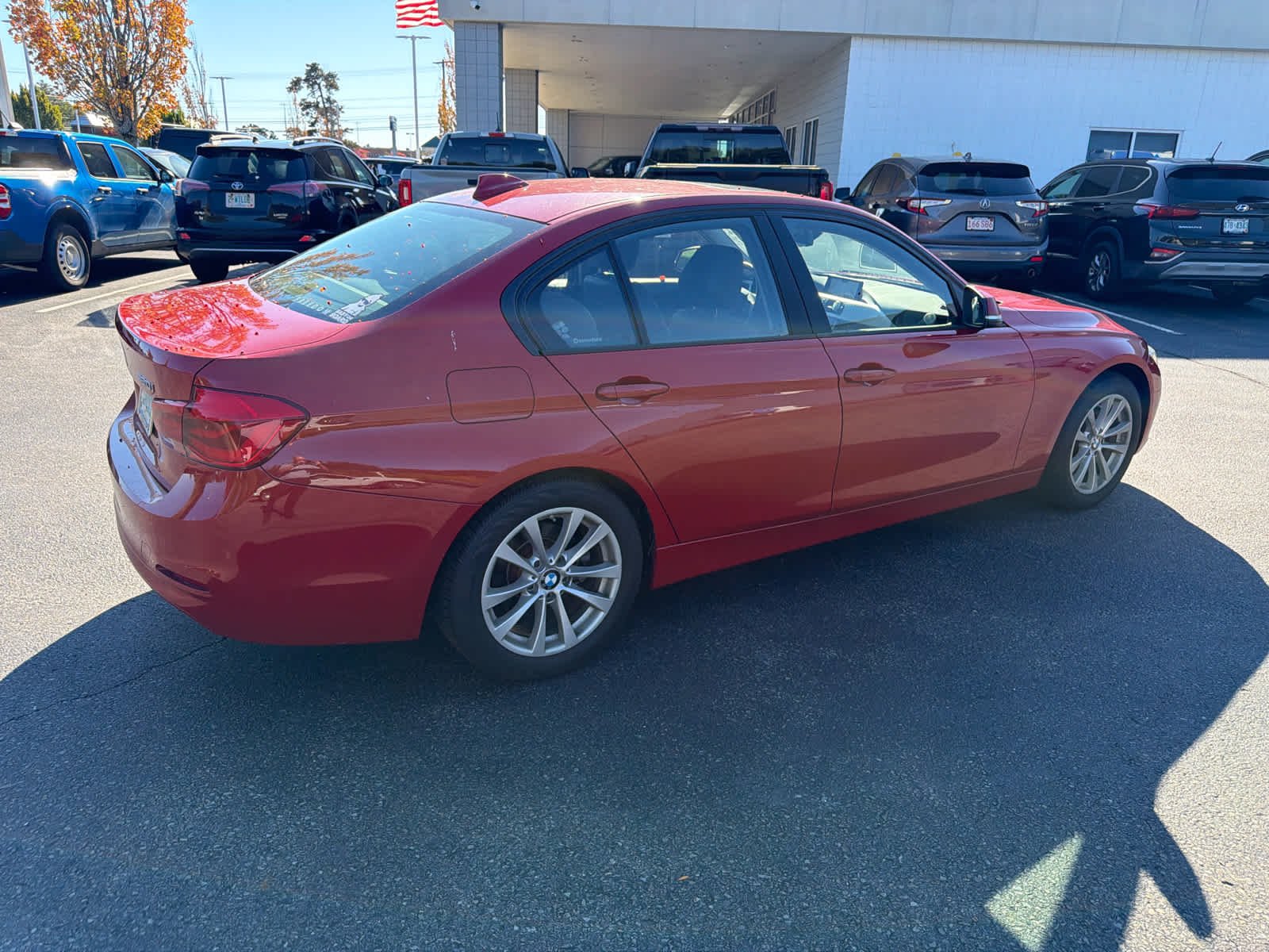 Used 2018 Melbourne Red Metallic BMW 320i xDrive image 7
