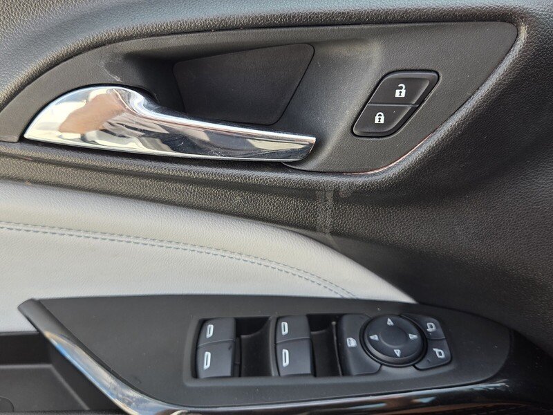 Used 2024 Summit White CHEVROLET FWD 4DR LT image 22