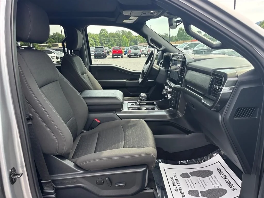 Used 2023 Silver Ford XLT image 12