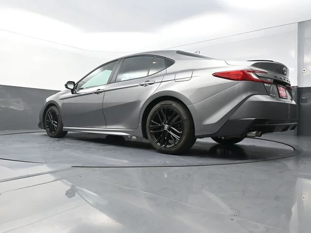 Used 2025  Toyota SE image 34