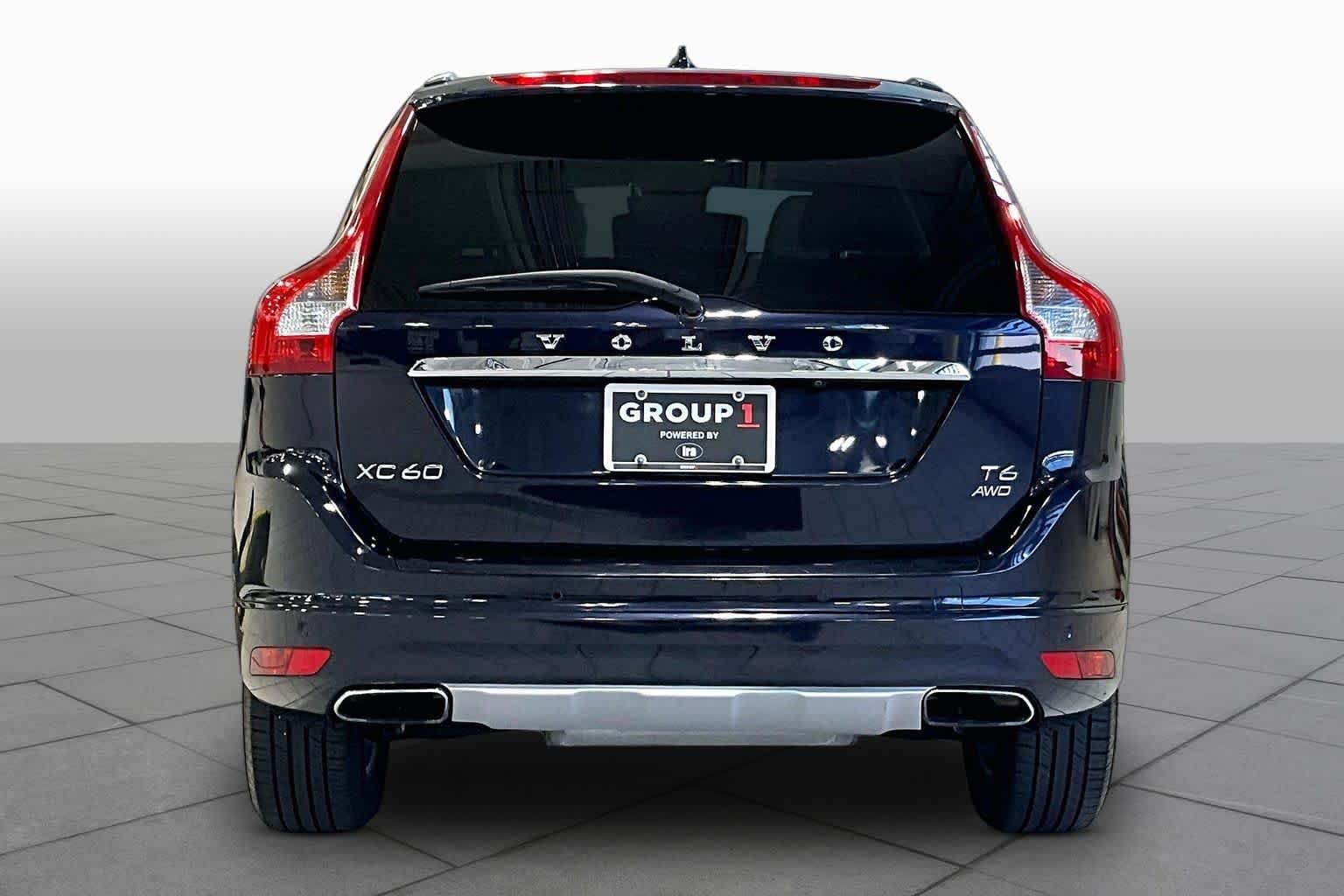 Used 2016 Magic Blue Metallic Volvo T6 Drive-E image 5