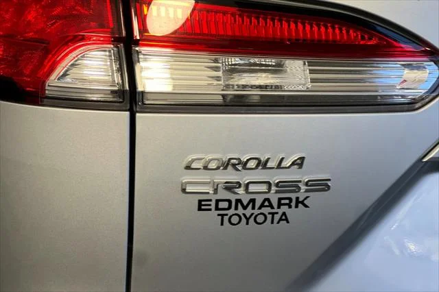 Certified Used 2025 SONIC SILVER Toyota  image 48