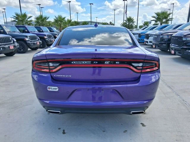 Used 2023 Purple Dodge SXT image 6
