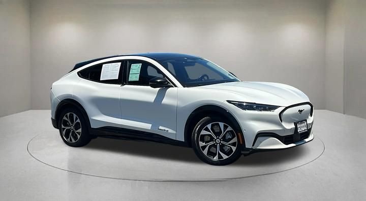Used 2023 White Ford Premium image 1