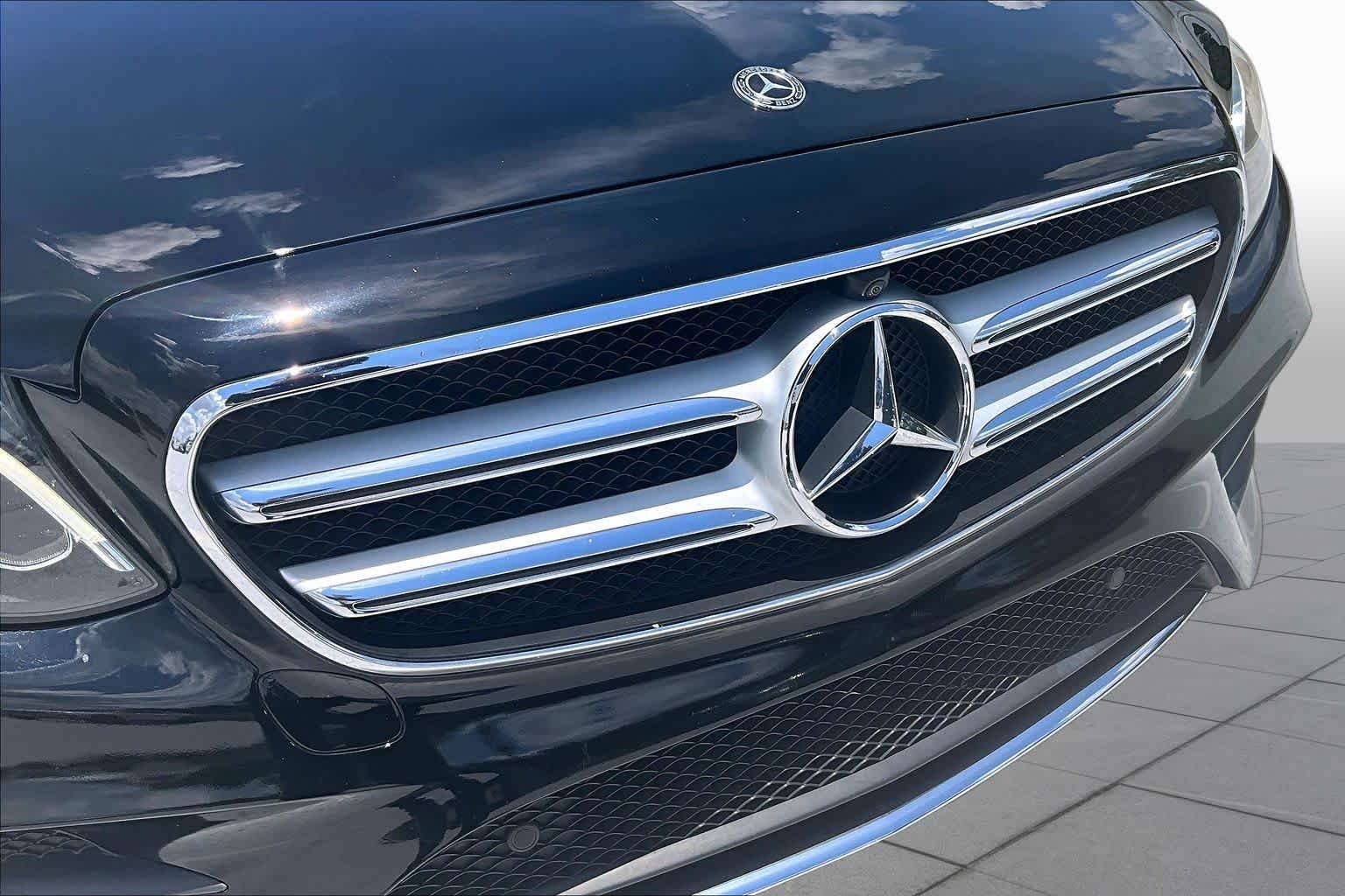 Used 2019 Obsidian Black Metallic Mercedes-Benz E 450 image 30
