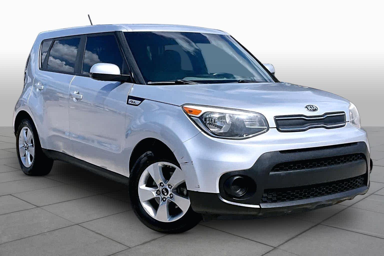 Used 2017 Bright Silver Kia Base image 3
