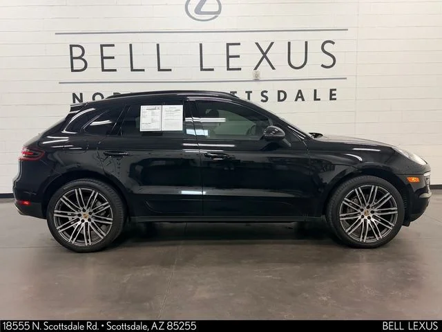 Used 2016  Porsche S image 3