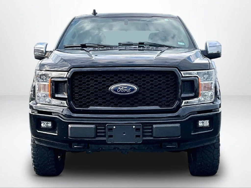Used 2020 Black Ford XL image 3