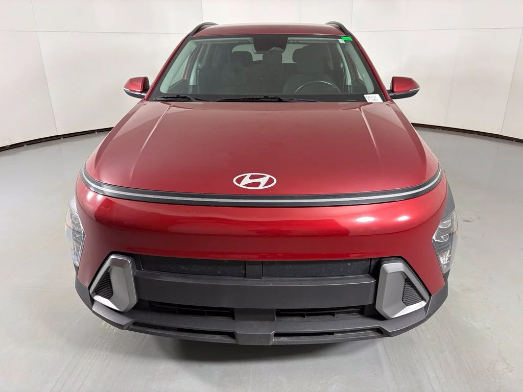 Used 2025 Red Hyundai SEL image 3