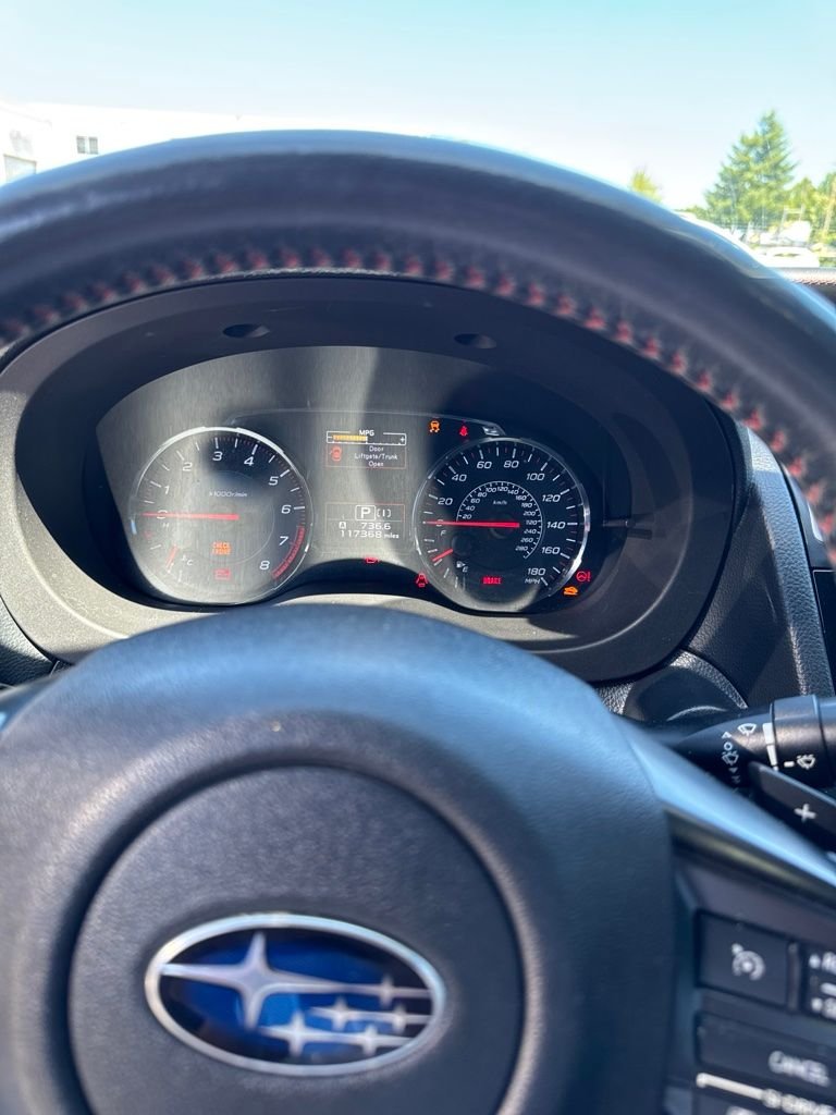 Used 2018 Crystal White Pearl Subaru Limited image 10