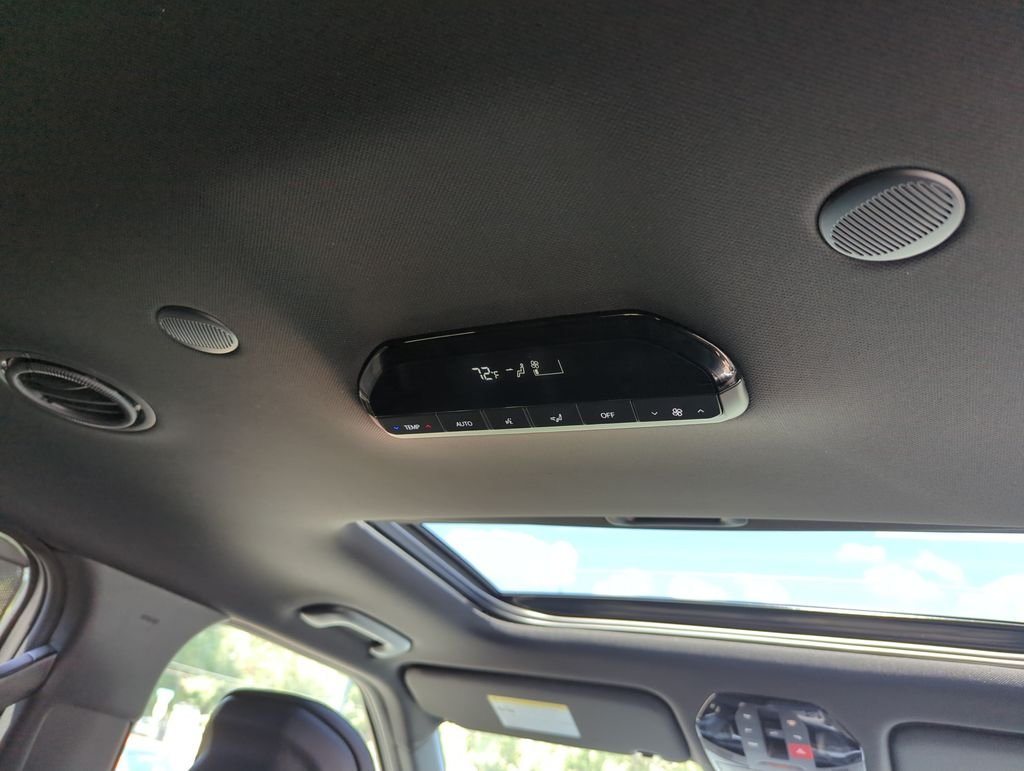 New 2027 Ivory Silver Kia EX image 36
